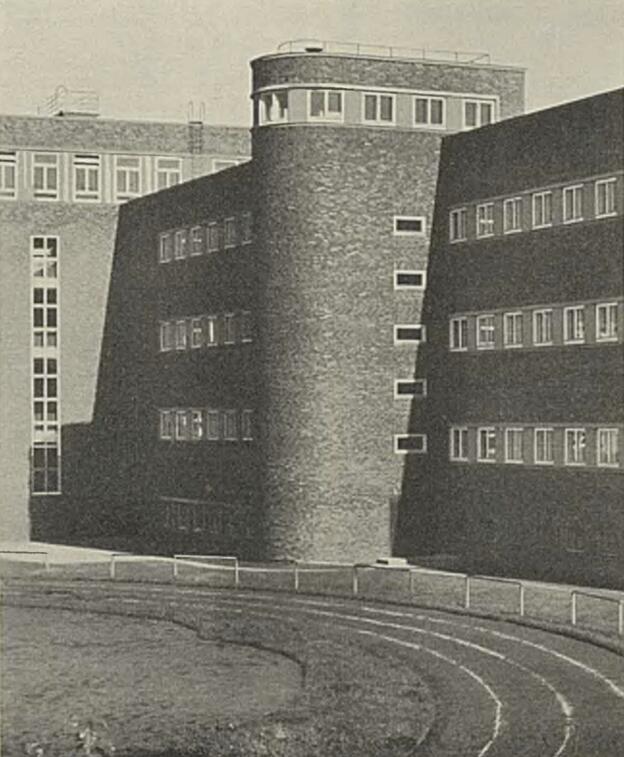 Bild des Gymnasiums Kolberg. Quelle: Zentralblatt der Bauverwaltung, 54. Jahrgang, Heft 16