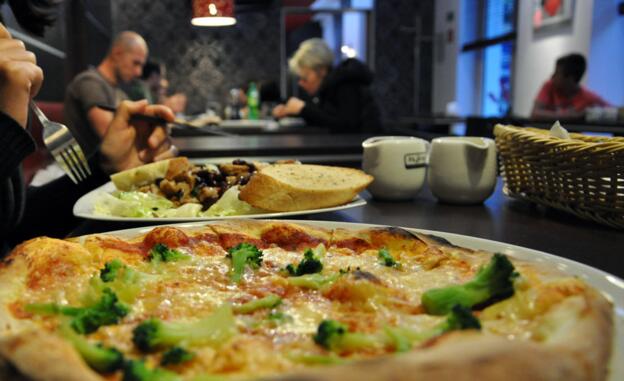 Leckere Pizza oder Pasta in Kolobrzeg. Foto: Kolberg-Cafe