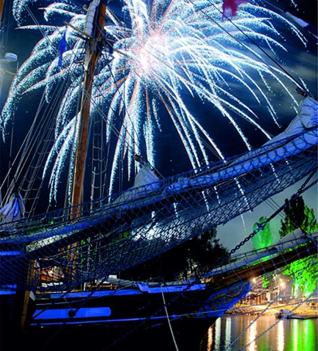 Feuerwerk bei den Tall Ships' Races in Stettin. Foto: Polnisches Fremdenverkehrsamt