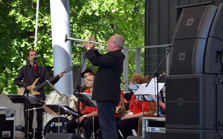 Konzert auf der RCK-Bühne in Kolberg. Foto: Kolberg-Café